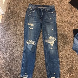 Abercrombie & Fitch Mom Jean size 28